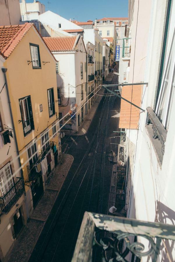 The Blue House - Bica Yellow Tram Lisboa Extérieur photo